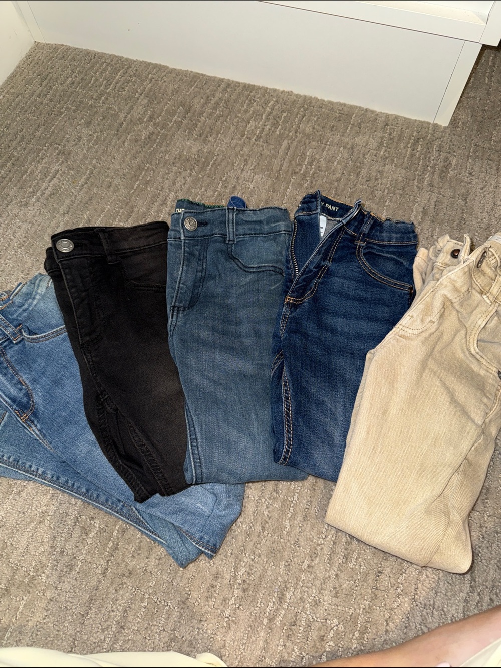 Zara Kids Jeans BUNDLE - 4-5yrs Black, Dark Blue, Light Blue, Beige